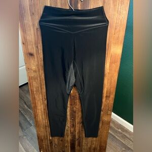 Vitality ( Formerly Balance ) black liquid leggings size M like new